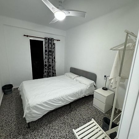 Apartamento De Habitaciones Privadas En El Centro De マラガ エクステリア 写真