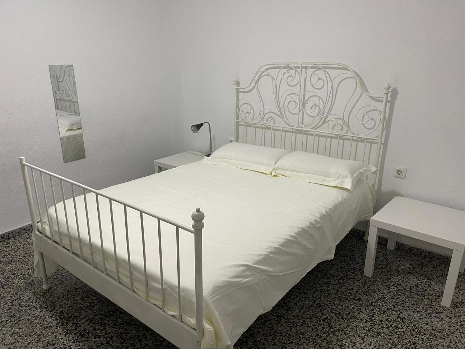 Apartamento De Habitaciones Privadas En El Centro De マラガ エクステリア 写真