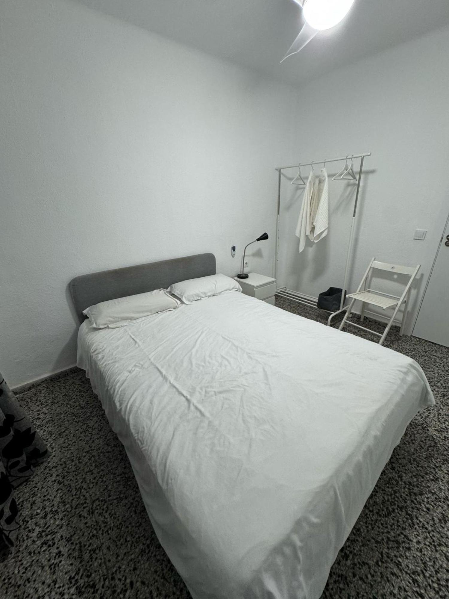 Apartamento De Habitaciones Privadas En El Centro De マラガ エクステリア 写真